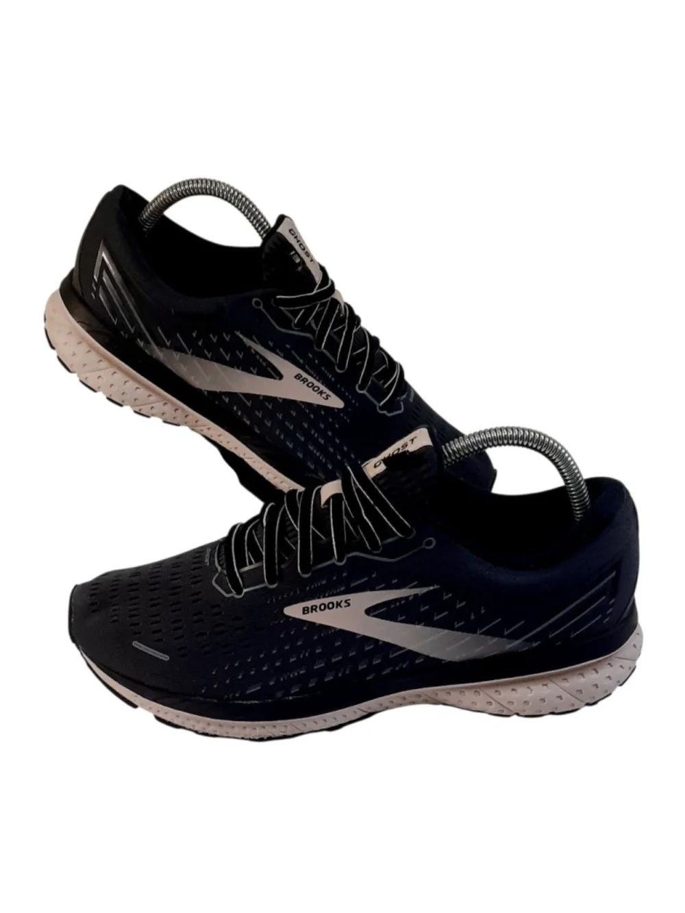 Brooks this pair